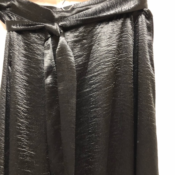 Ladies skirt - Picture 2 of 5